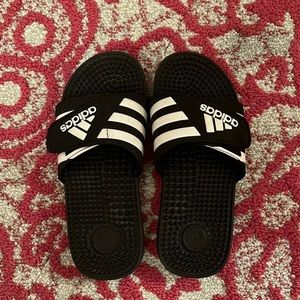 ADIDAS WOMANS SLIDES